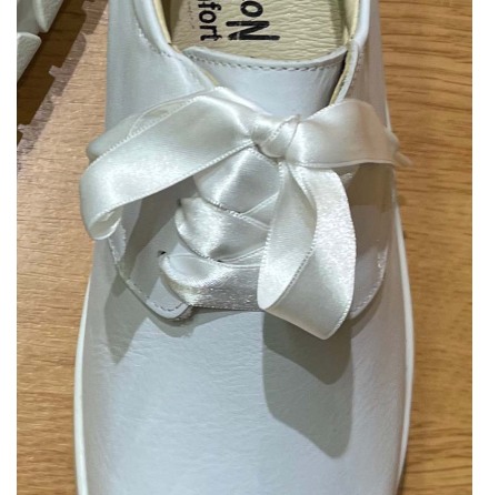 Skosn�ren satin vit