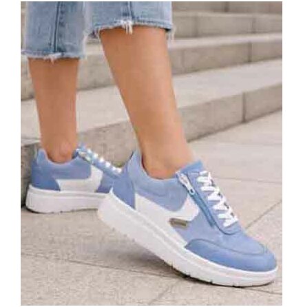 Nora ljusbl� - extra bred sneaker med sn�rning och dragkedja