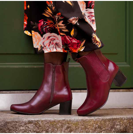 Emilia aubergine  - st�vletter i skinn med rymlig passform